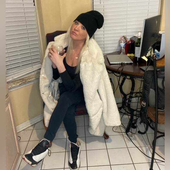 Meet your Posher, Allison - Picture 14 of 15